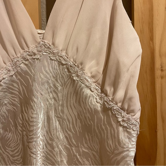 Jones New York Dresses & Skirts - Vintage 90’s Jones New York Satin Zebra Slip Dress